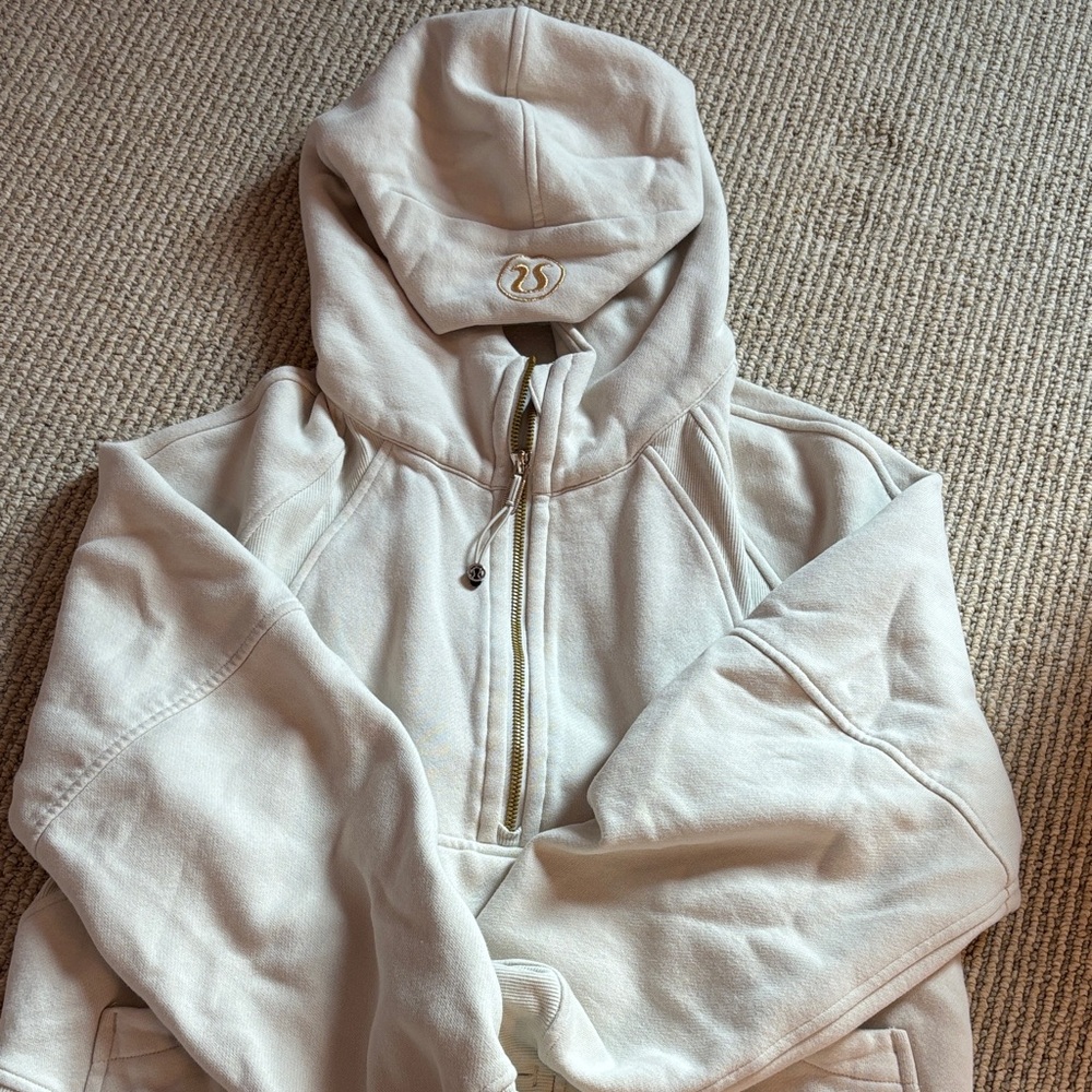 lululemon athletica Cream scuba. Size s/m